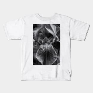 Garden Iris 5 Kids T-Shirt